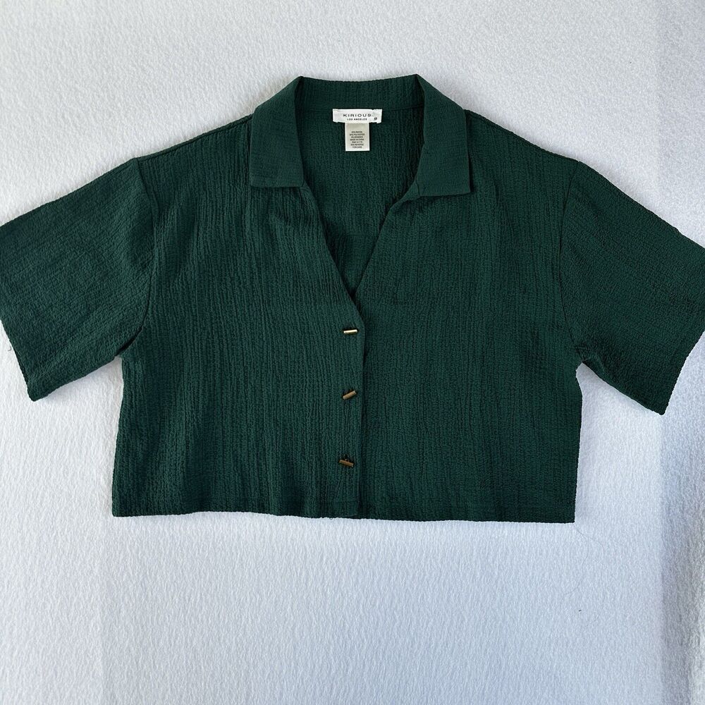 Crinkle-Knit Button-Front Crop Top size M